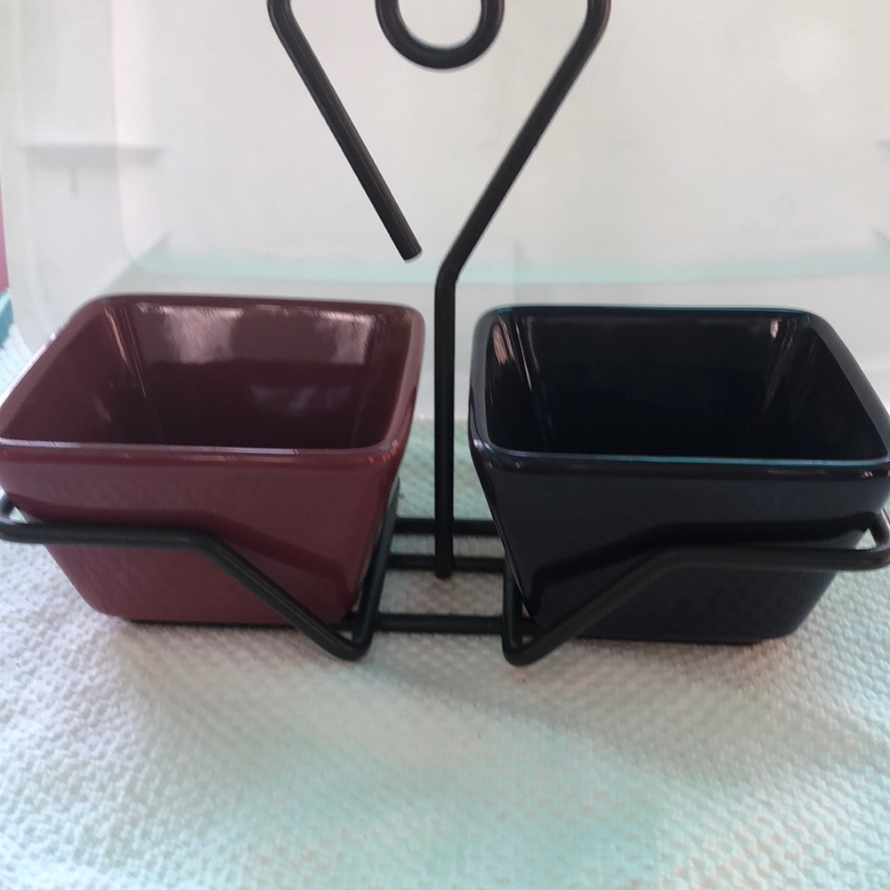 Pampered Chef Caddy with Four Square Bowls